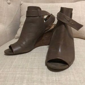 Nine West leather peep toe wedge